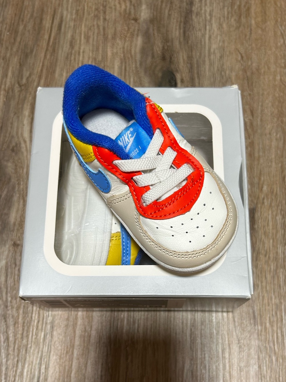 Nike Kids Sneakers in White, Blue & Yellow
